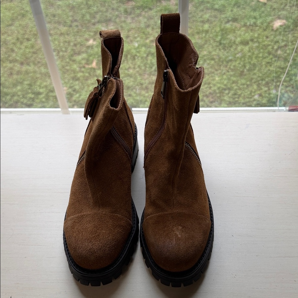 W D Collection Brown Suede Ankle Boots Lug Sole Buckle Size 6 - Picture 3 of 7